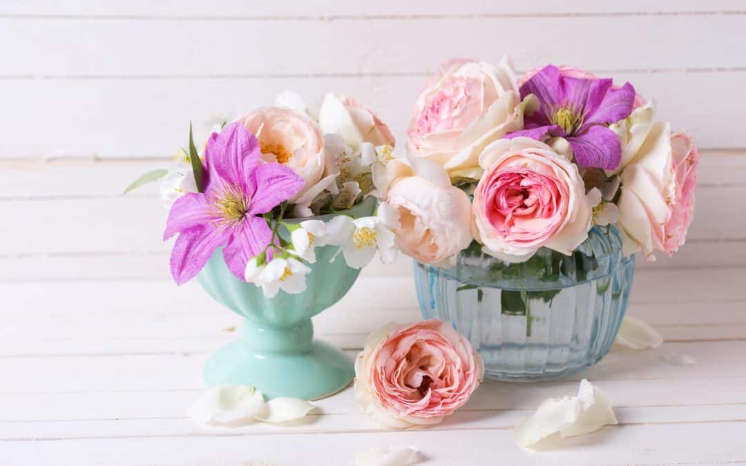 A Guide to Sending Flowers for Mother’s Day and Graduation