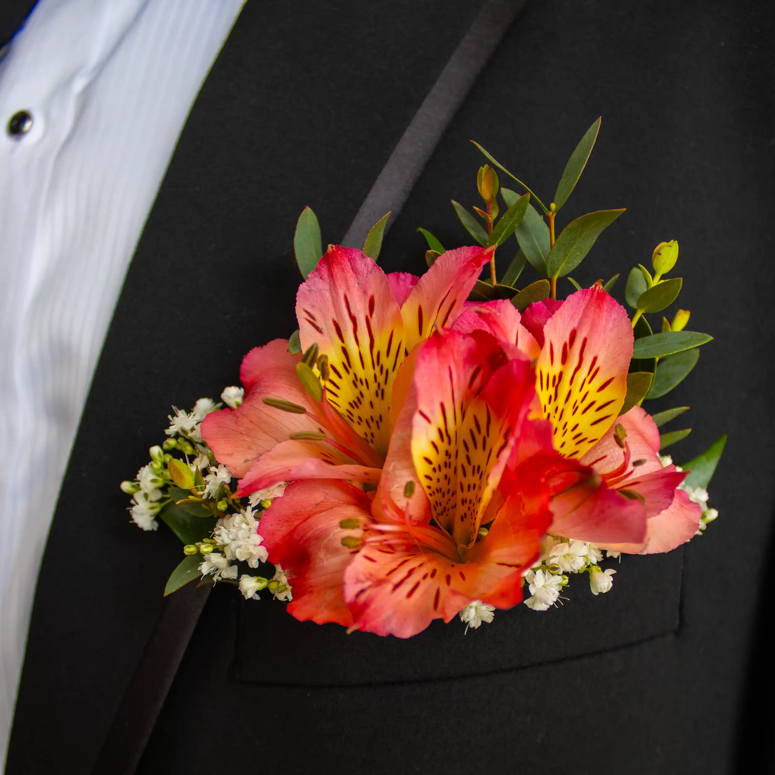 3 Alstroemeria Pocket Boutonniere